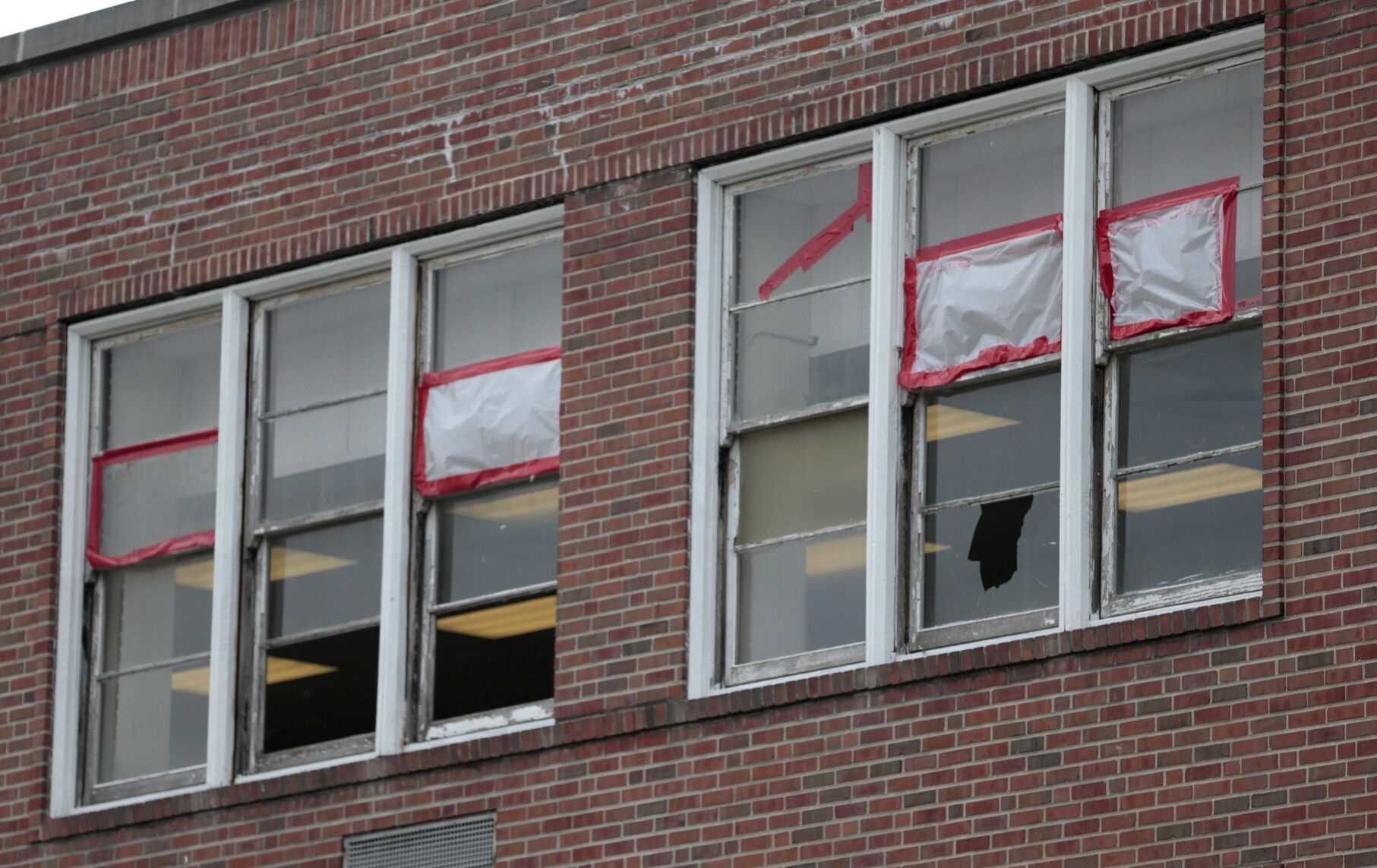 Three dead, including shooter, after high school shooting
